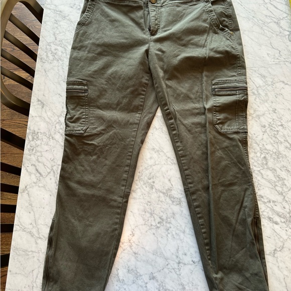 Athleta Pants - Athleta slim leg cargos size 14